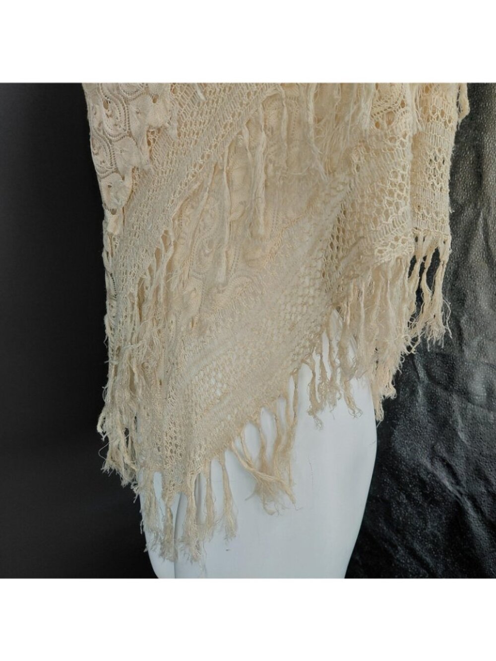 Vintage Crochet Shawl Wrap Women White Fringe Floral Boho Festival Pashmina - Picture 9 of 11